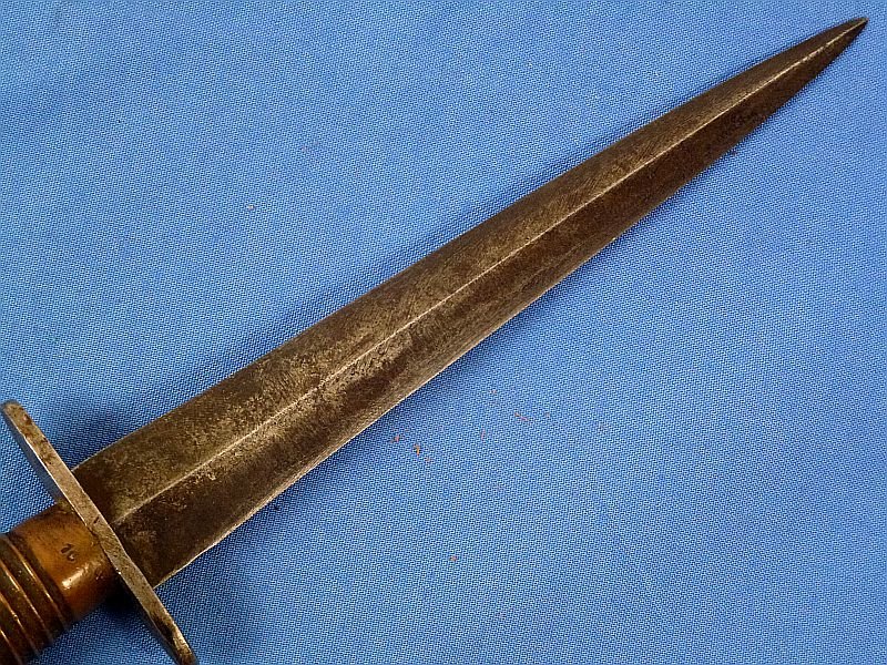 WWII Fairbairn-Sykes Fighting Knife — image 4