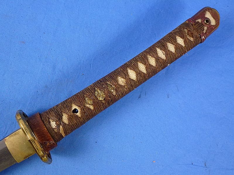 Signed WWII Shin Gunto Army Officer Sword in a Leather Combat Cover — image 7