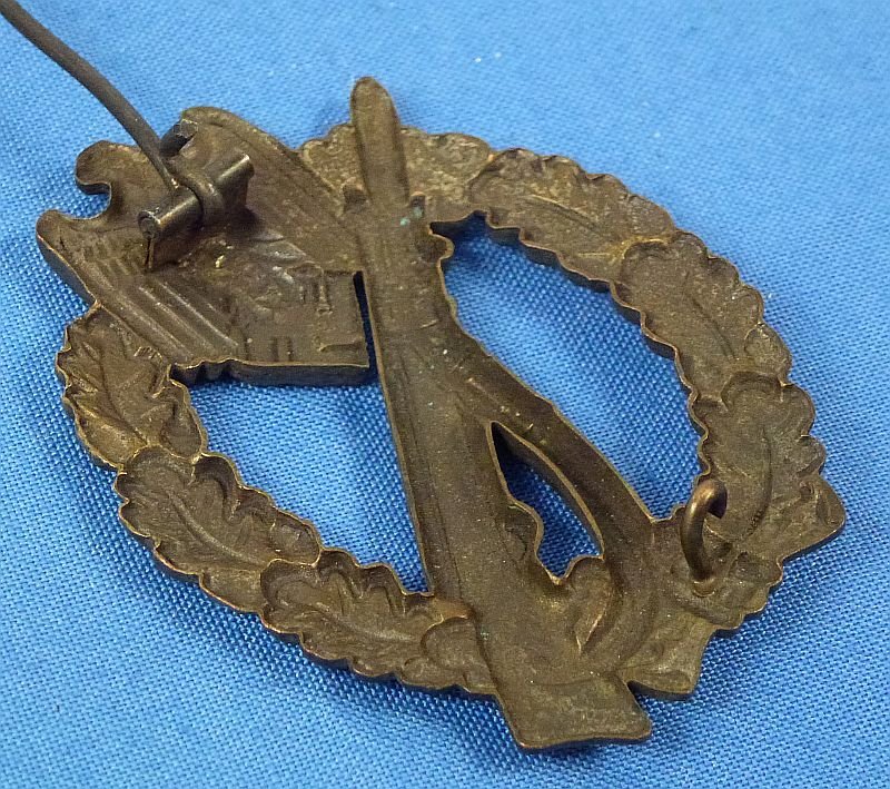 Army / Waffen SS Bronze Infantry Assault Badge — image 3