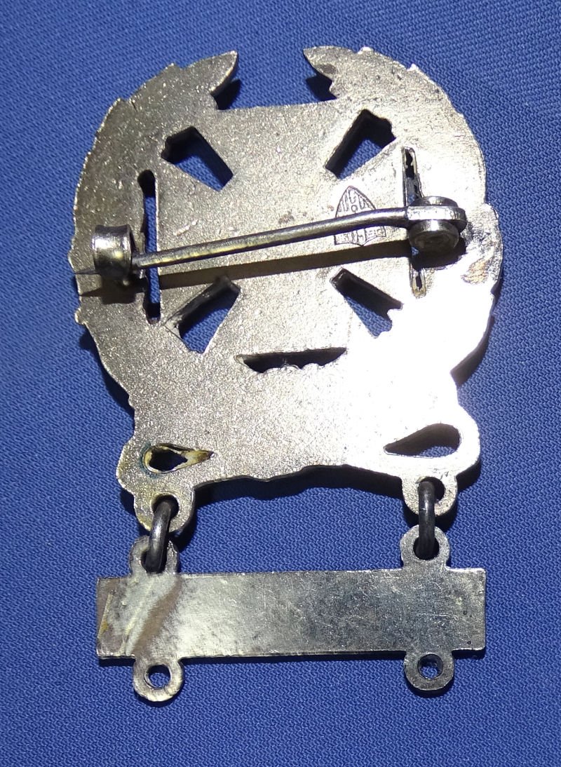 Pre WWII Army Expert Rifle Qualification Badge With Rifle D Bar — image 2