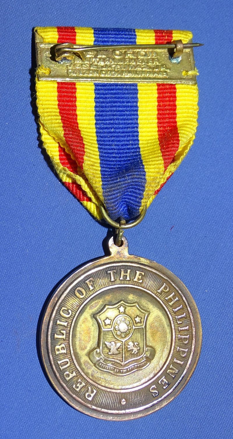 Republic Of The Philippines Vietnam Service Medal – El Oro In Original Box — image 2