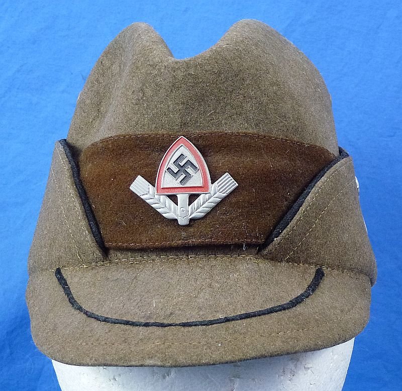 1934 Dated RAD EM/NCO 'Robin Hood' Cap with Arbeitsgau XVIII Traditions Badge — image 2