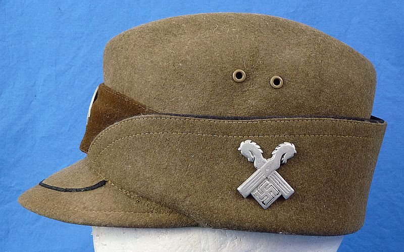 1934 Dated RAD EM/NCO 'Robin Hood' Cap with Arbeitsgau XVIII Traditions Badge — image 5