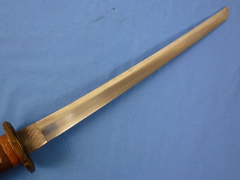 Signed WWII Japanese Pilot or Armored Officer Wakizashi Short Sword in Shin Gunto Mounts and Leather Combat Cover — image 5