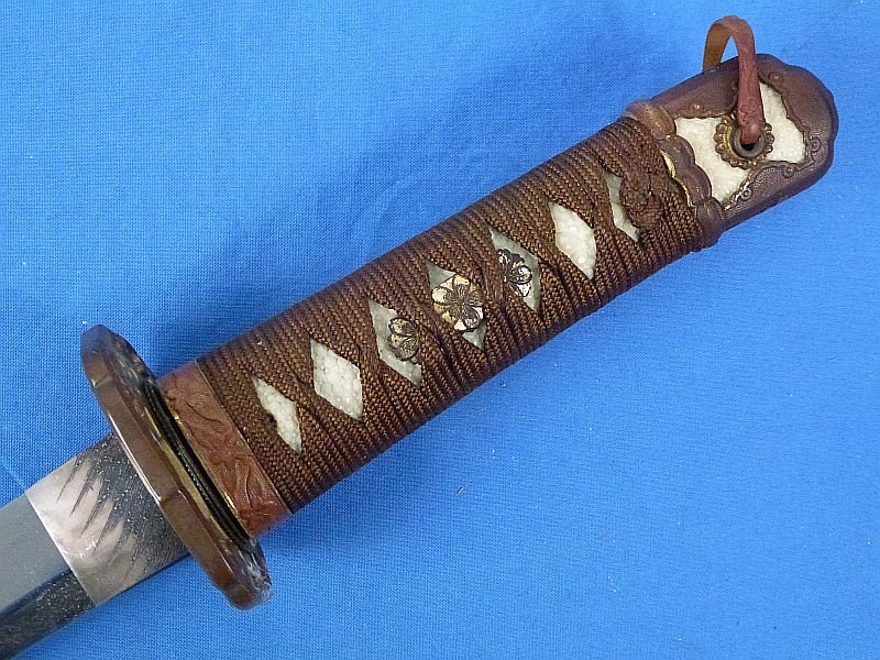 Signed WWII Japanese Pilot or Armored Officer Wakizashi Short Sword in Shin Gunto Mounts and Leather Combat Cover — image 6