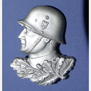WWII German Soldier Plastic Tinnie