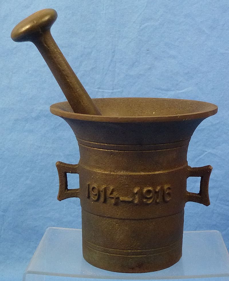WWI German Bronze Apothecary Mortar and Pestle Marked 'Pro Patria 1914-1916' — image 2
