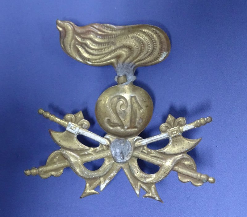 WWII Italian Army Engineers Hat Insignia — image 2