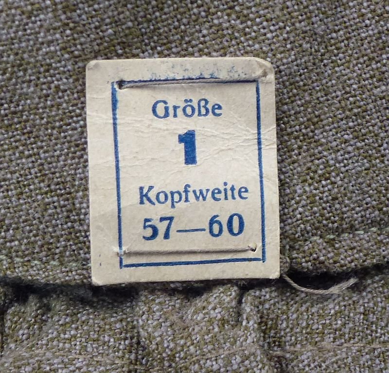 Unissued WWI German Pickelhaube Cloth Field Cover — image 4