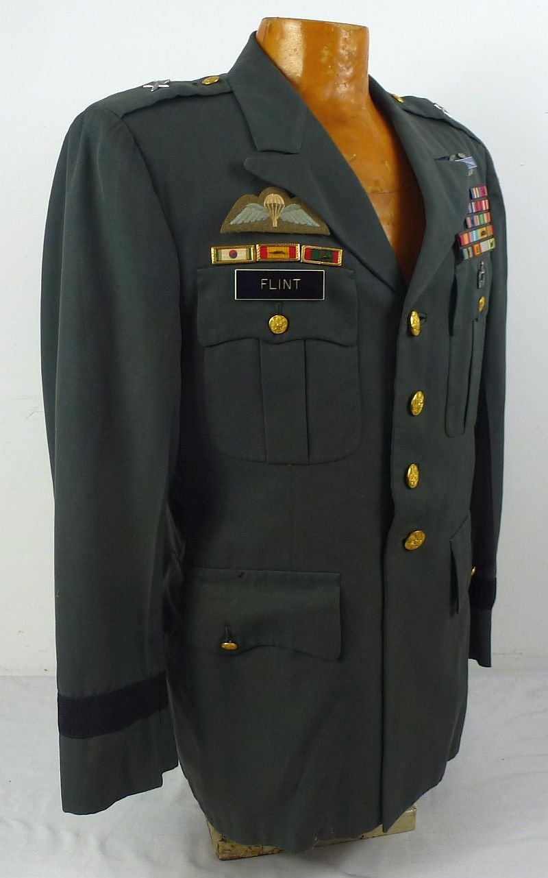 Uniform Tunic of U.S. Army Brigadier General Roy K. Flint — image 6