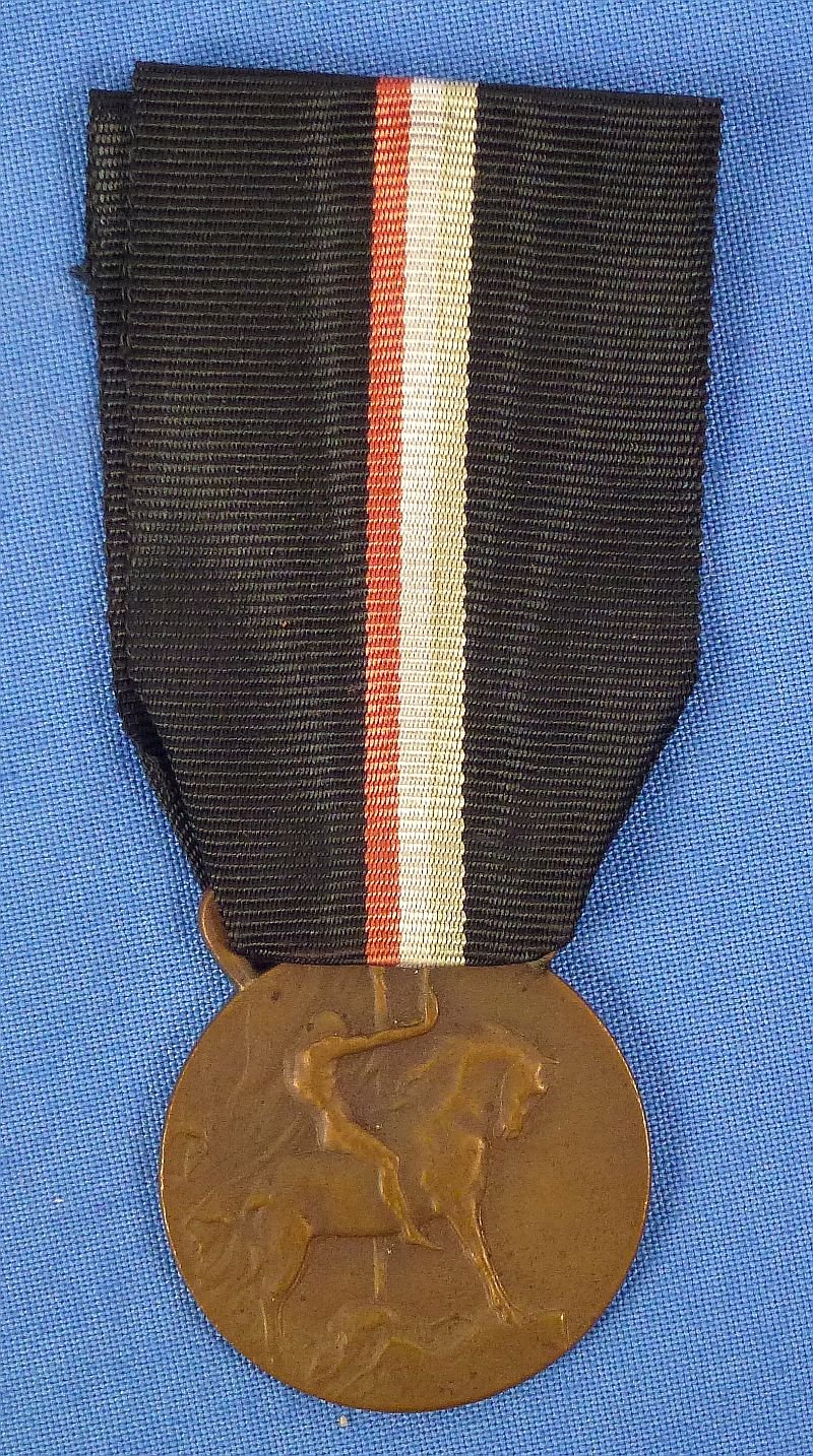 Italian Commemorative Medal of the Fascist Campaign for Italy — image 2