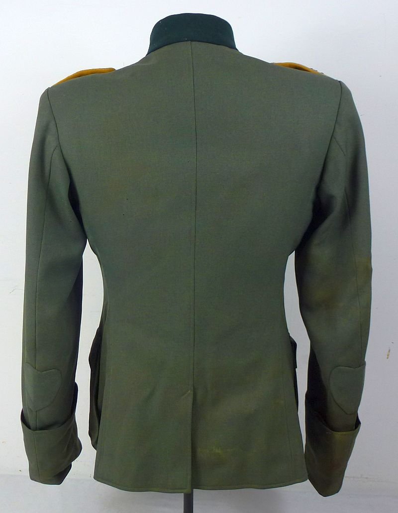 Named 1940 Dated German Army 15th Cavalry Regiment Hauptmann Tunic with Medals — image 6