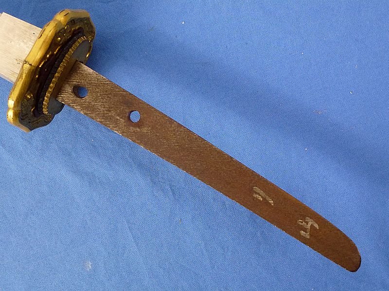 Signed WWII Shin Gunto Army Officer Sword in Excellent Condition — image 10