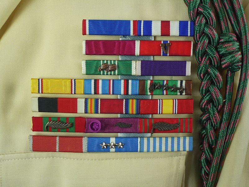 The Attributed White Summer Uniform Tunic of U.S. Army Major General and DSC Recipient Frederick W. Collins — image 3