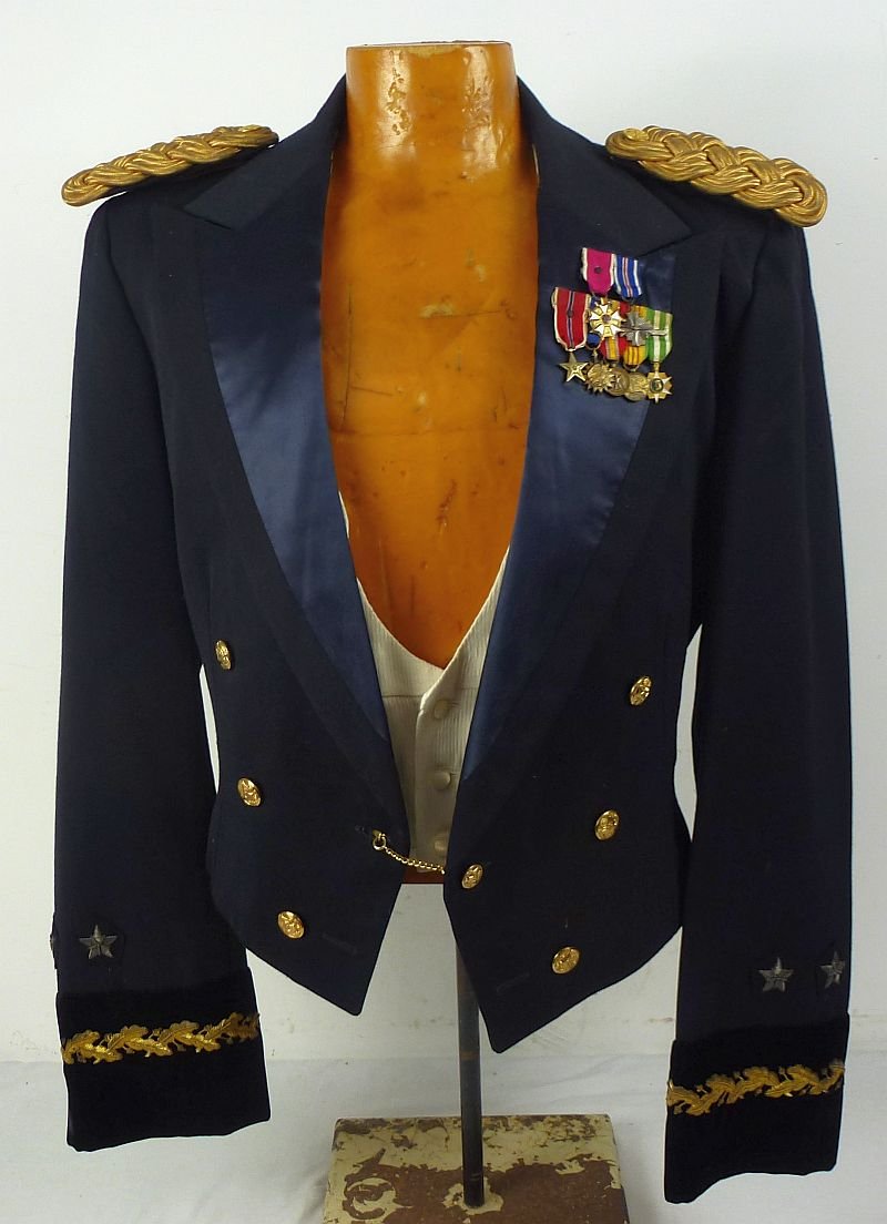 The Mess Dress Uniform of U.S. Army Major General Edward Arthur Dinges — image 2