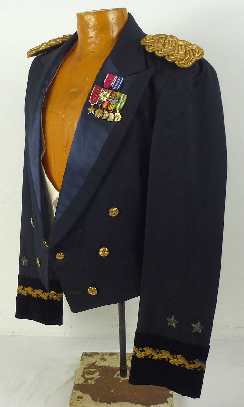 The Mess Dress Uniform of U.S. Army Major General Edward Arthur Dinges — image 4
