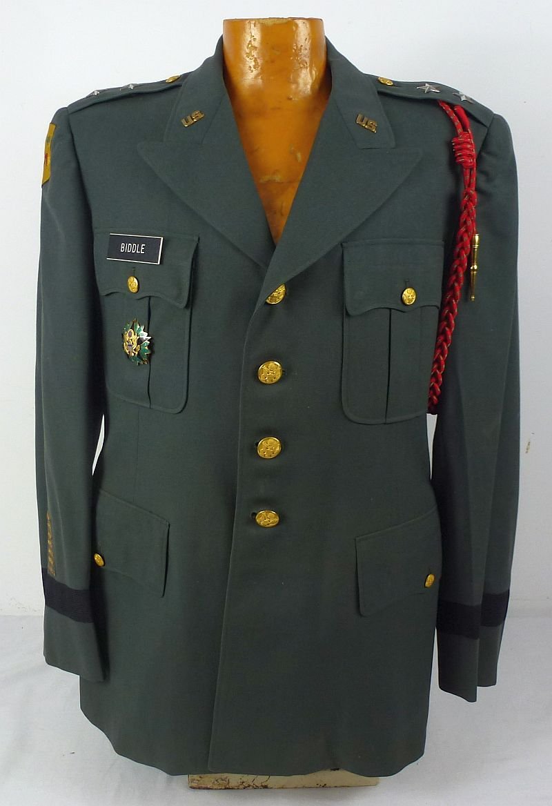 The Uniform of U.S. Army 113th Cavalry Group Commander Major General William Biddle — image 2