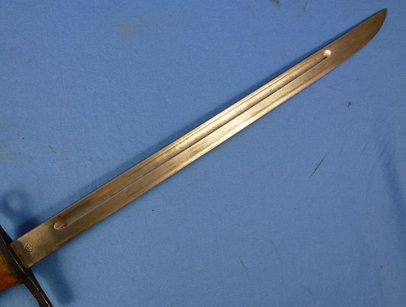 WWII Japanese Ariska Rifle Bayonet by Toyokawa Kosho Navy Arsenal with Rubberized Canvas Frog — image 4