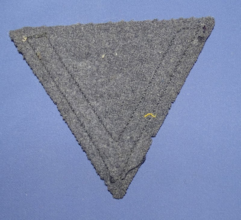 Luftwaffe Gefreiter Chevron — image 2