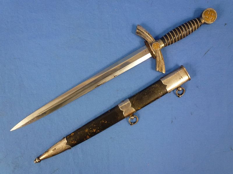 WWII First Model Luftwaffe Officer Dagger — image 2