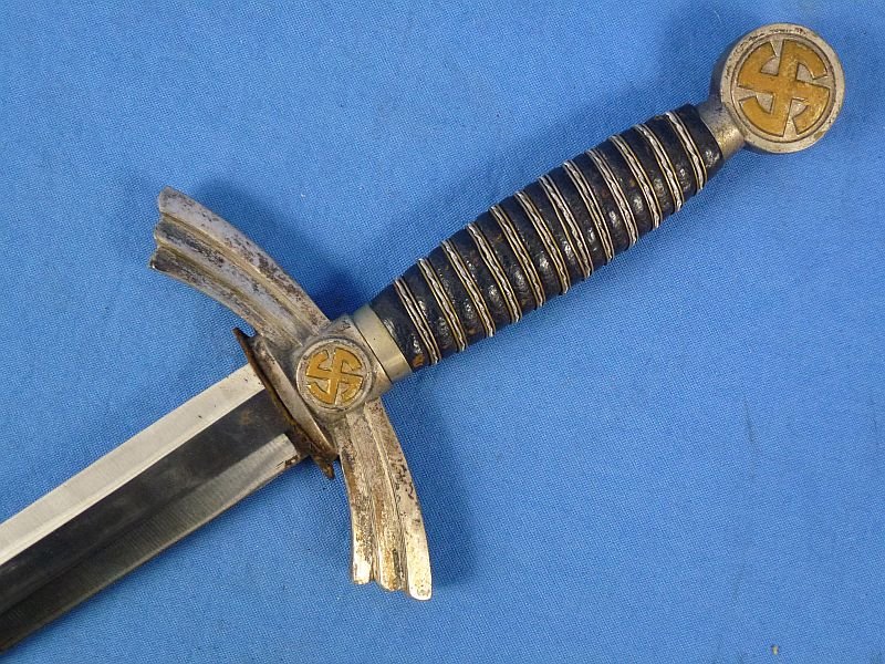 WWII First Model Luftwaffe Officer Dagger — image 7