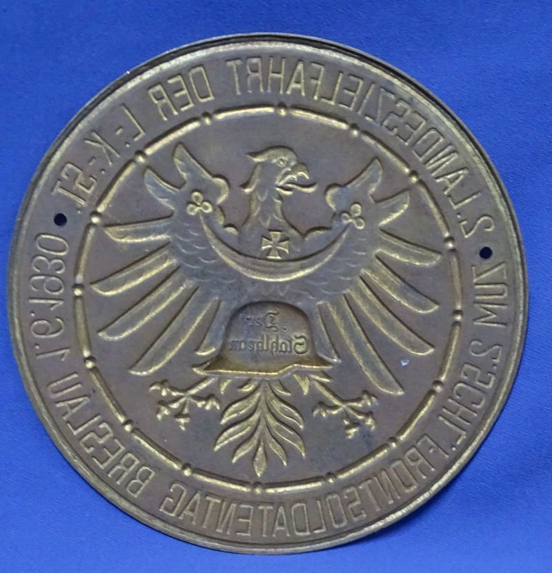 Der Stahlhelm Metal Car Badge — image 2