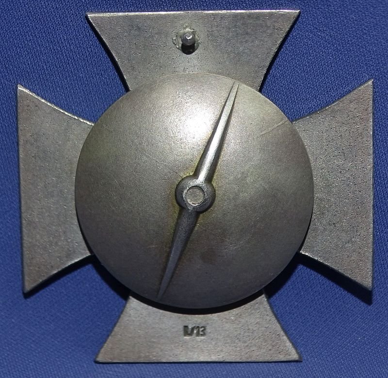 1939 Screw Back Iron Cross 1st Class L/11 Wilhelm Deumer — image 3