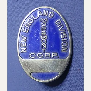 WWII Maremont Corp New England Division Badge