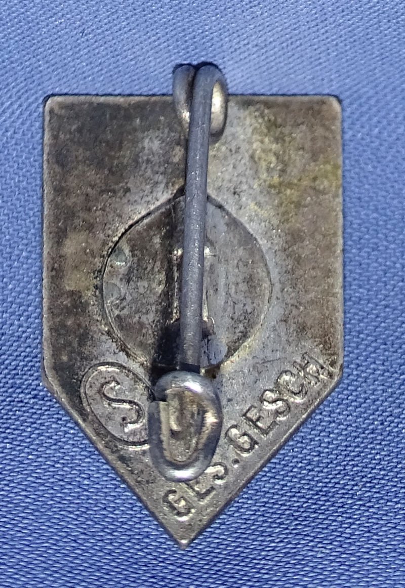 Reichskolonialbund Membership Lapel Badge — image 2