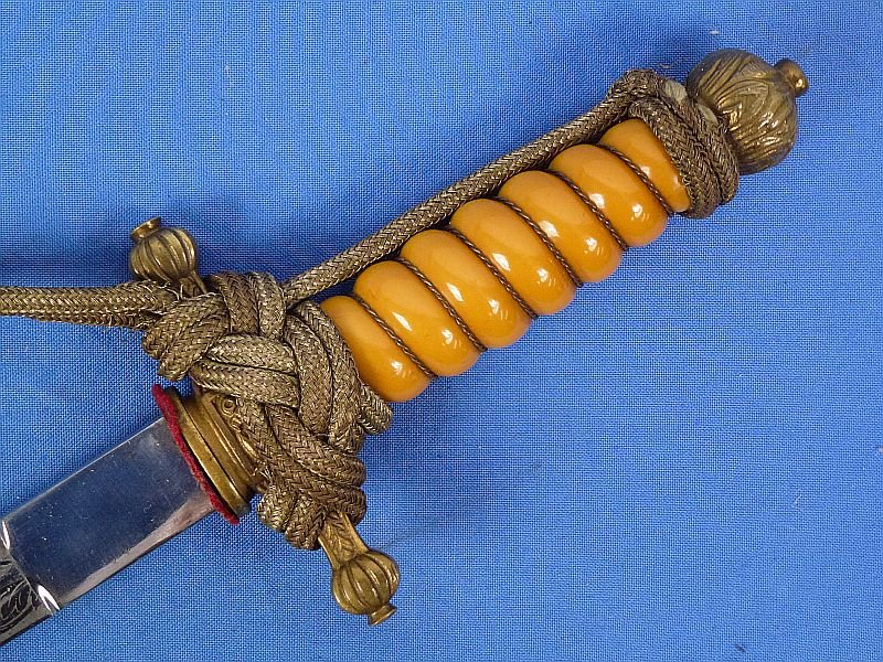 Weimar Period Model 1929 Reichsmarine Officer Dagger with Etched Blade by Alcoso with Portepee — image 10