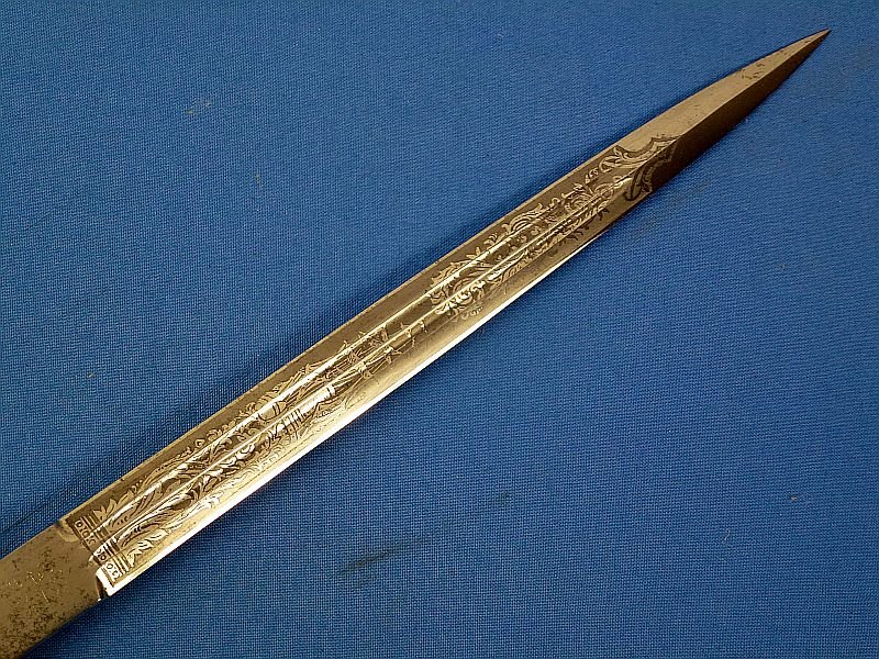 Weimar Period Model 1929 Reichsmarine Officer Dagger with Etched Blade by Alcoso with Portepee — image 5