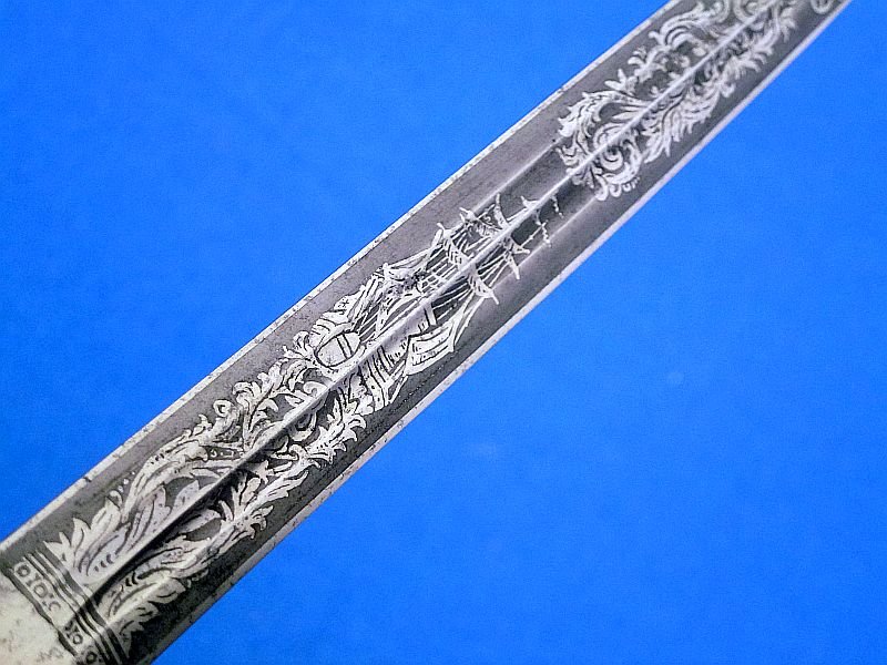 Weimar Period Model 1929 Reichsmarine Officer Dagger with Etched Blade by Alcoso with Portepee — image 7