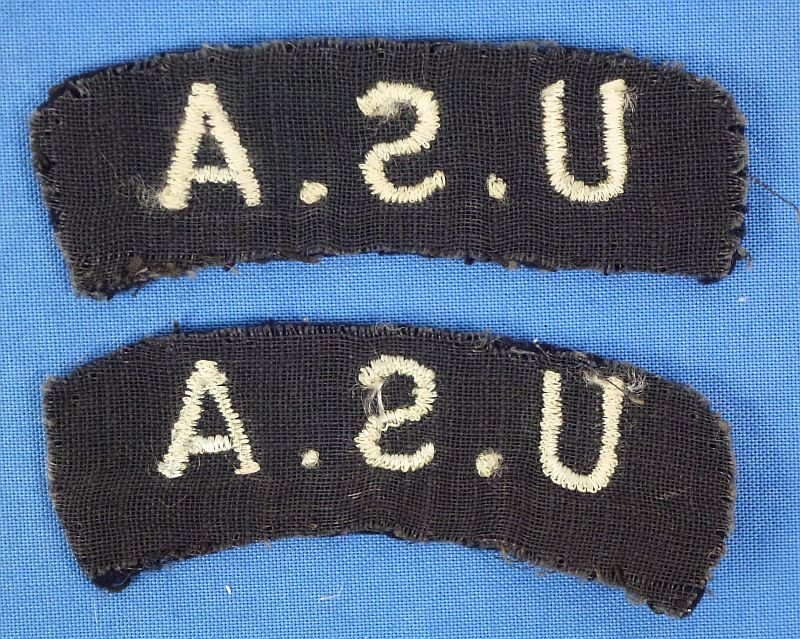 Pair of Royal Air Force 'U.S.A.' Shoulder Titles — image 2