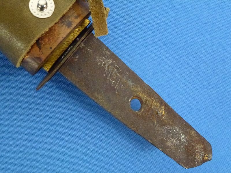 Signed Japanese Wakizashi in Leather Combat Cover for Tank or Aviation Officers — image 9