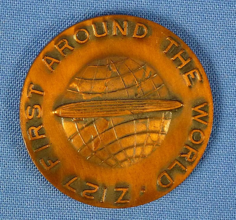 1929 Graf Zeppelin World Flight Commemorative Medal — image 2
