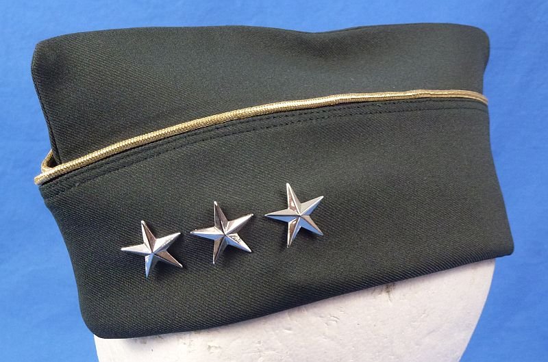 Uniform of U.S. Army Lieutenant General Robert L. Moore — image 11