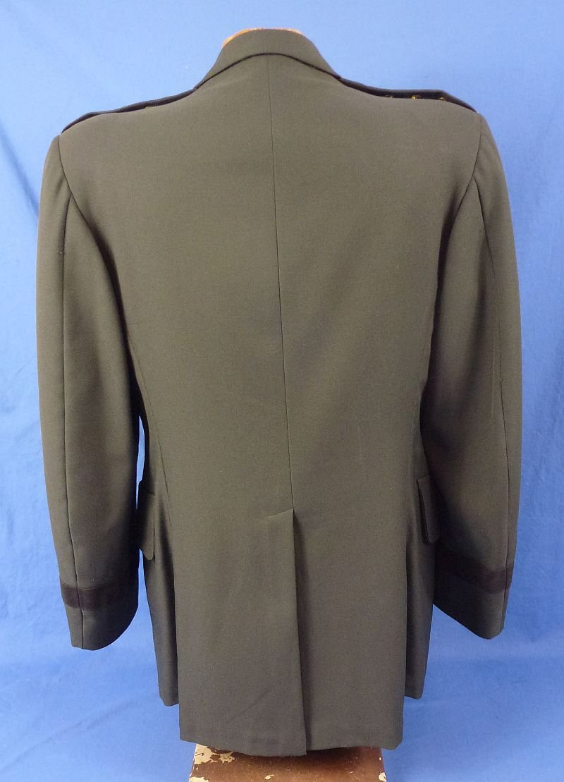 Uniform of U.S. Army Lieutenant General Robert L. Moore — image 5