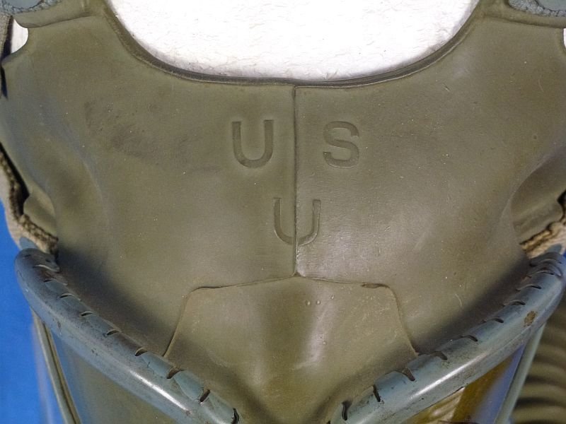 WWII U.S. Army Gas Mask in Carrying Bag — image 4