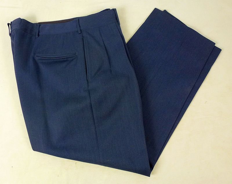 The Uniform of Air Force General Andrew P. Iosue — image 11