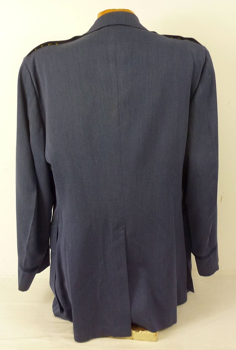 The Uniform of Air Force General Andrew P. Iosue — image 6