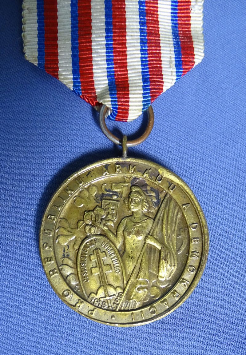 Czechoslovakia Commemorative Medal. 1918-38. Third Freedom Regiment — image 2