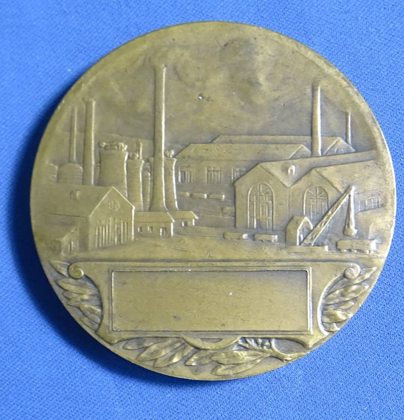 WWI French War Industry Workers – Aux Travailleurs 2 inch Table Medal — image 2