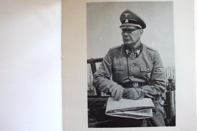 SS.RGT. 'DER FUHRER'  COMMANDERS TREFFEN SOUVENIRE CARD — image 2