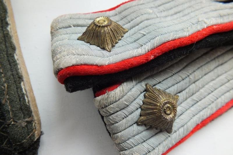 WSS SS-OBERSTURMFUHRER ARTILLERY SHOULDER BOARDS — image 7