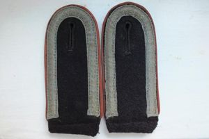 WSS-UNTERSCHARFUHRER PANZER SHOULDER BOARDS