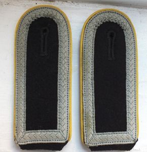 WSS-SCHARFUHRER SIGNALS SHOULDER BOARDS