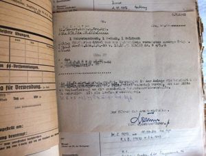 WSS-FRUNDSBERG NORMANDY NCO WEHRPASS AND FULL FILE