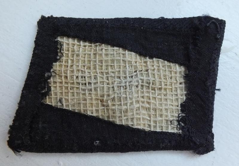 WSS BEVO COLLAR TAB — image 2