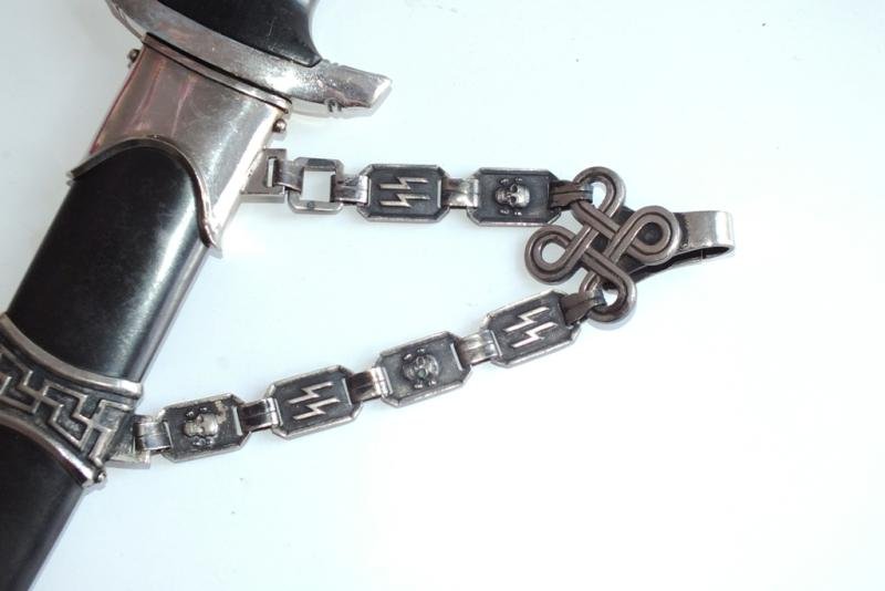SS CHAINED DAGGER — image 2