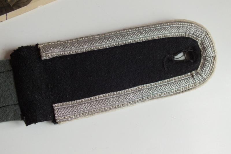 WSS TOTENKOPF SHOULDER BOARD WITH PHOTO — image 4